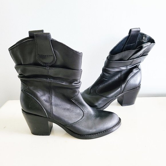 Arturo Chiang Shoes - Arturo Chiang western slouchy ankle boot